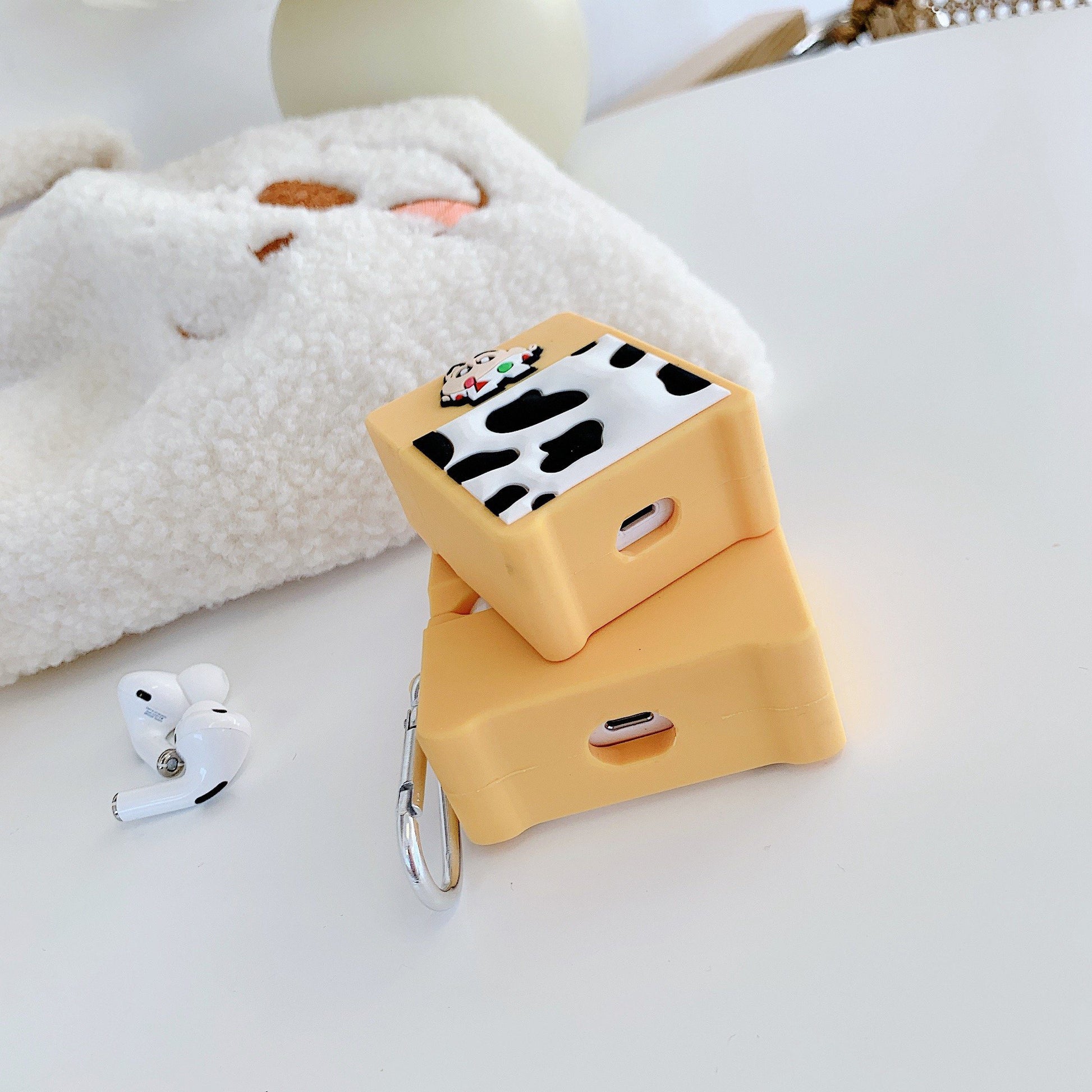 Shin Chan 'Cow' Premium AirPods Case Shock Proof Cover
