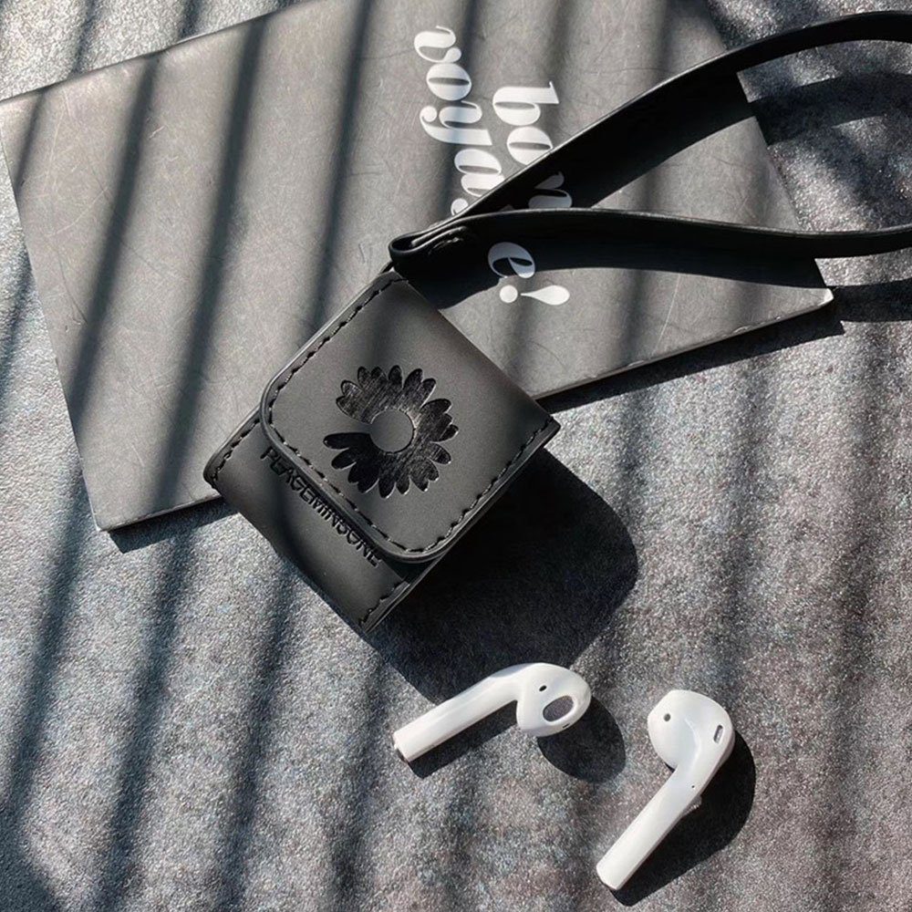 Peaceminusone x Fragment Daisy Vegan Leather AirPods Pro Holster